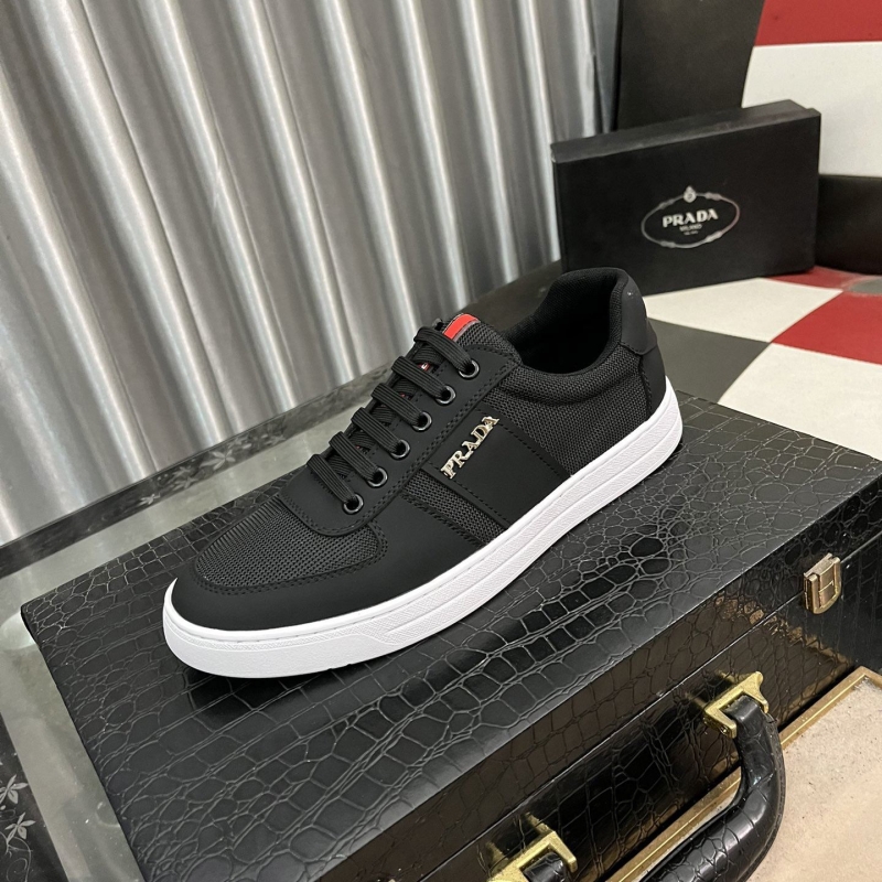 Pra*a casual shoes